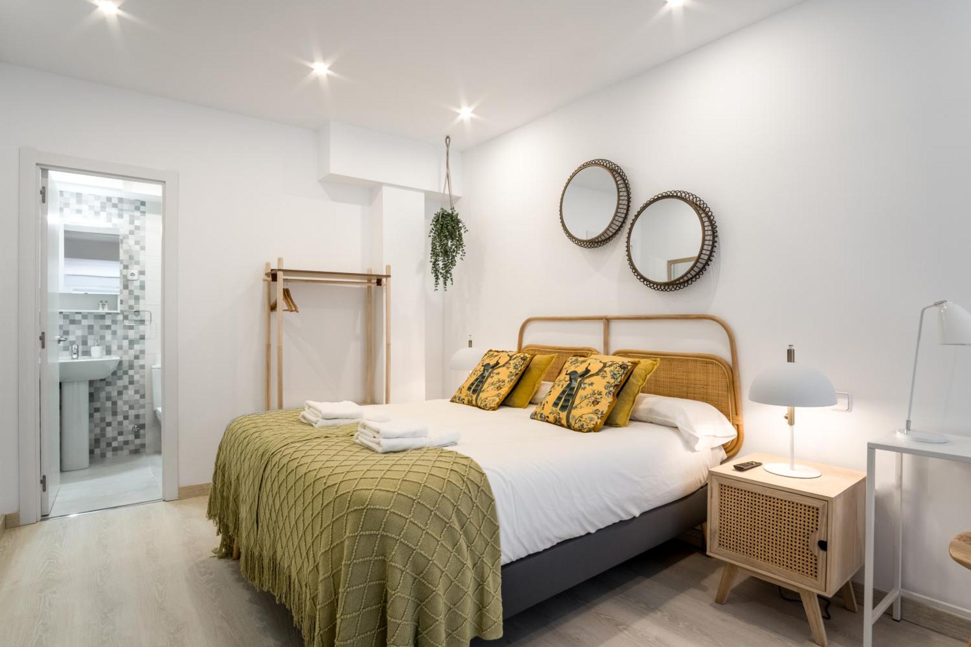 Modern- 1 Bd 1,5 Bth- Delicias Atocha Appartement Madrid Buitenkant foto